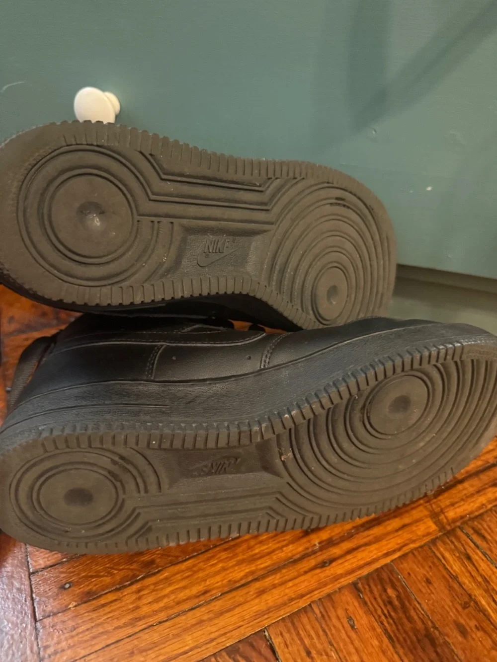 Black Nike Air Force 1 Size 10